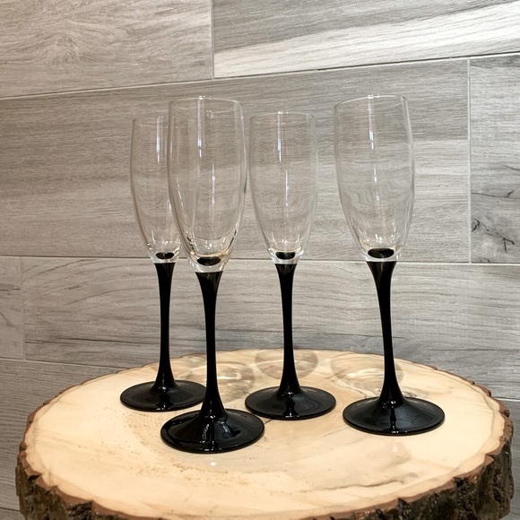 Set of 4 Luminarc VINTAGE Black Stem Champagne Glasses / Flutes made in France - Picture 2 of 7